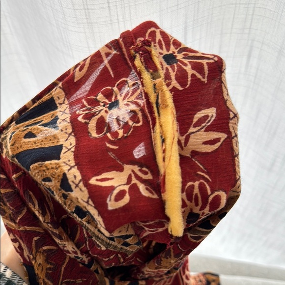 Vintage Patterned Short Sleeve Top - Picture 4 of 6